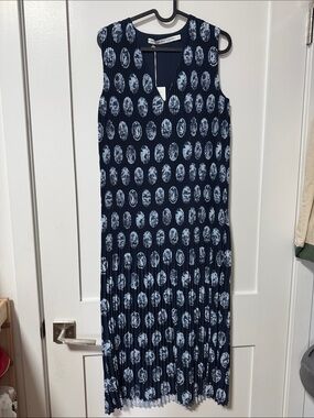 Sleeveless Navy Blue Pleated Midi Dress with White Dot Motif